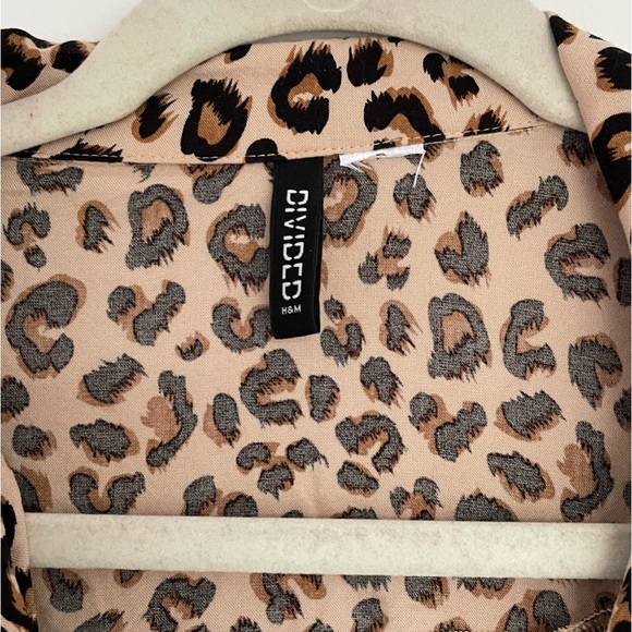 Leopard 🐆 tie blouse - Picture 3 of 3